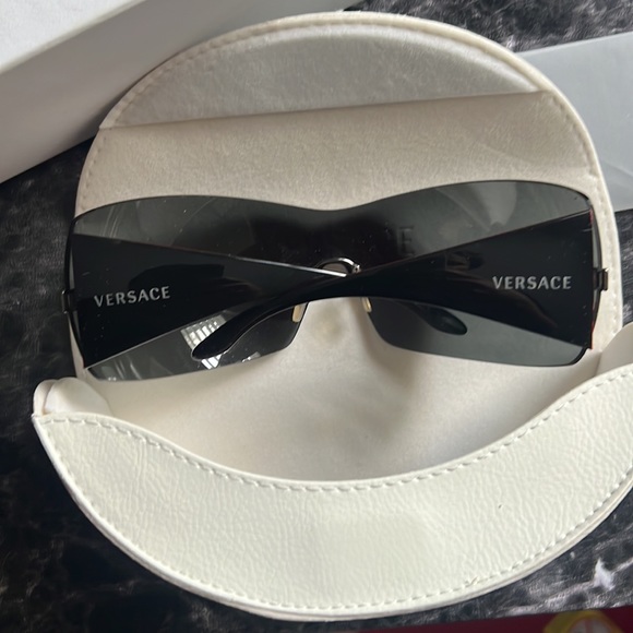 Vintage Versace mod 2055 main image 8